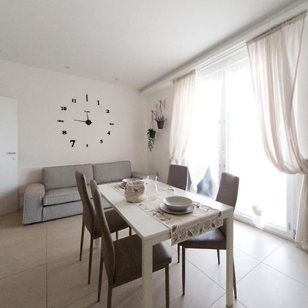 Slow Chic Apartment Ganzirri Мессина Экстерьер фото