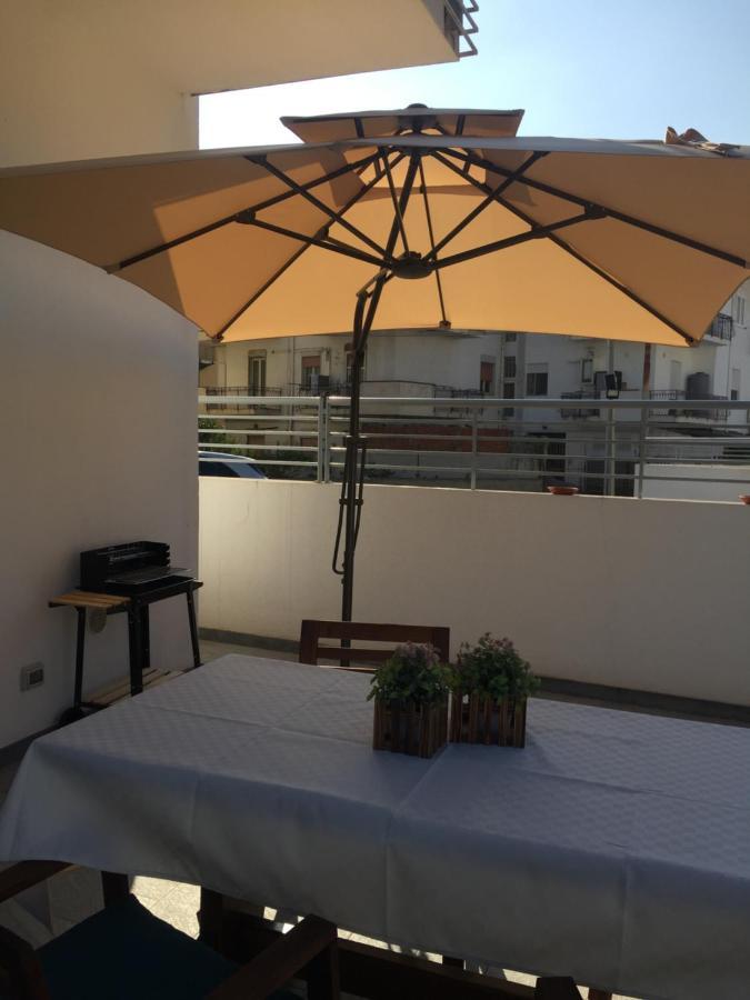 Slow Chic Apartment Ganzirri Мессина Экстерьер фото