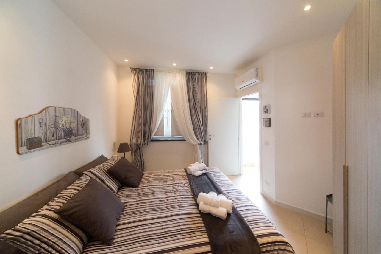 Slow Chic Apartment Ganzirri Мессина Экстерьер фото