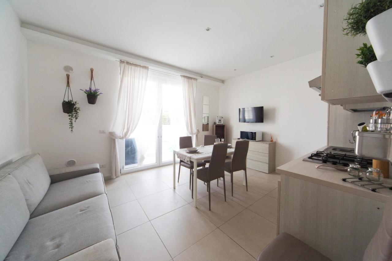 Slow Chic Apartment Ganzirri Мессина Экстерьер фото